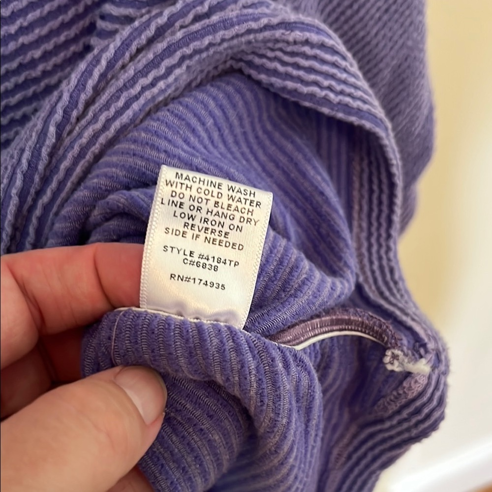 Renee C. Lavender Ribbed Ruched Top - Picture 7 of 8